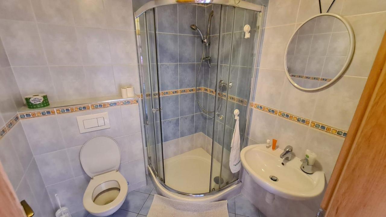 Apartman Kragujevska ジリナ エクステリア 写真