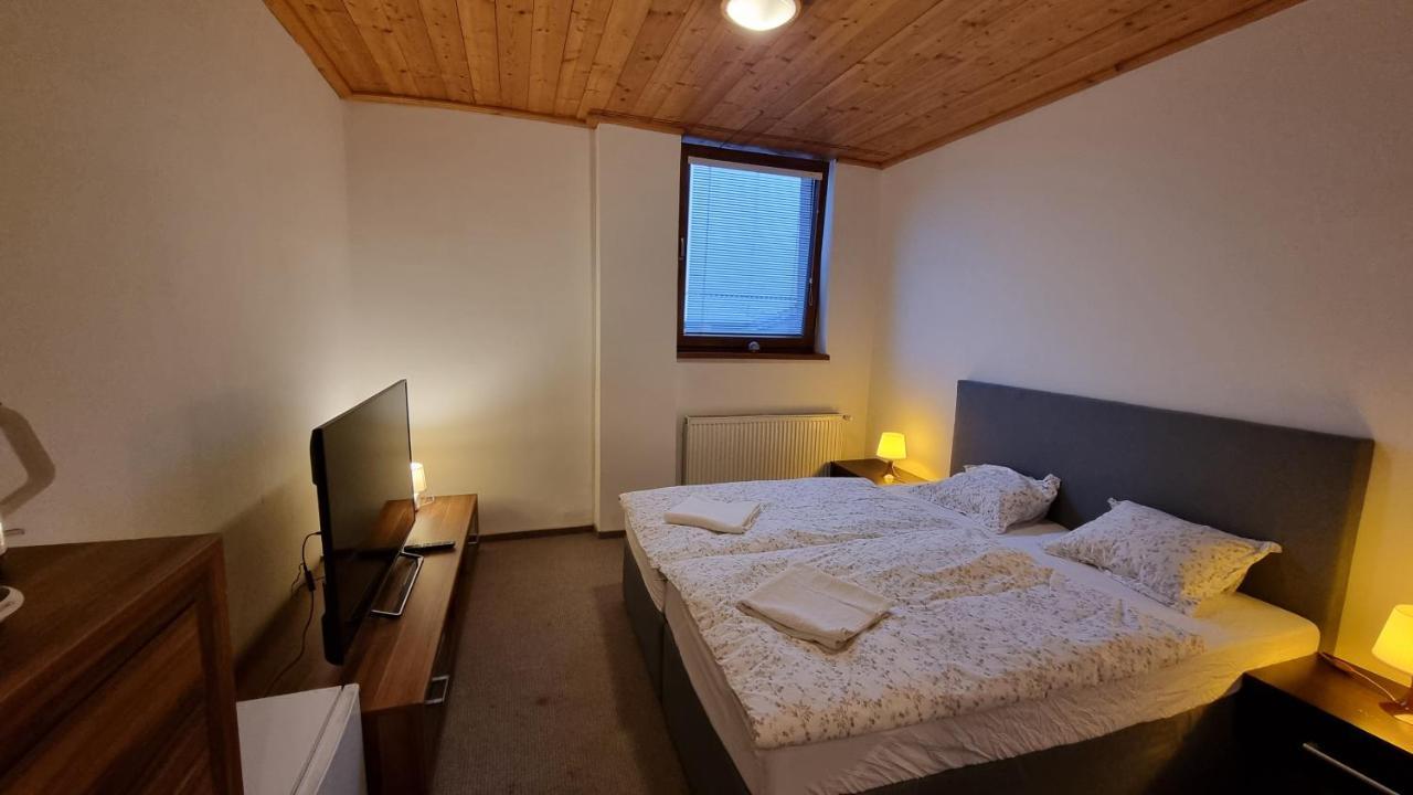 Apartman Kragujevska ジリナ 部屋 写真