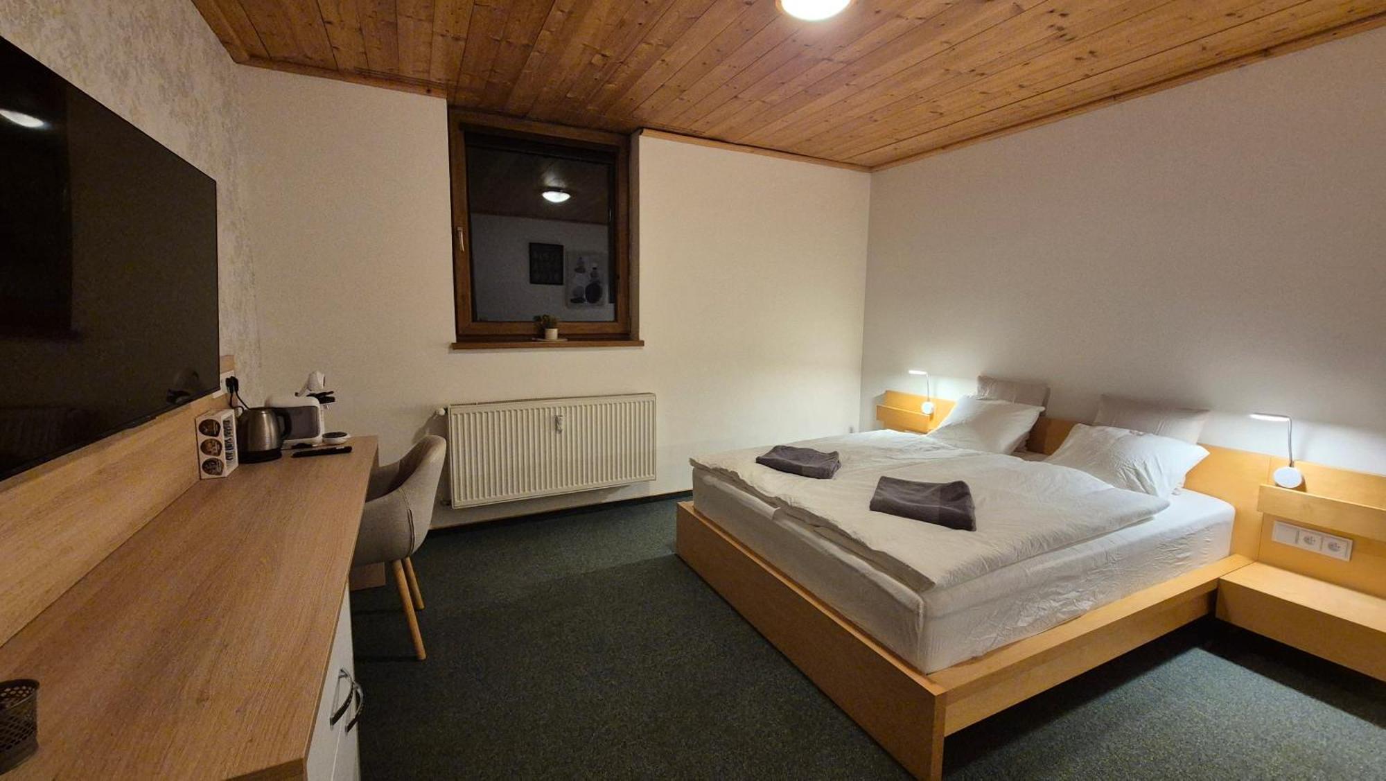 Apartman Kragujevska ジリナ エクステリア 写真