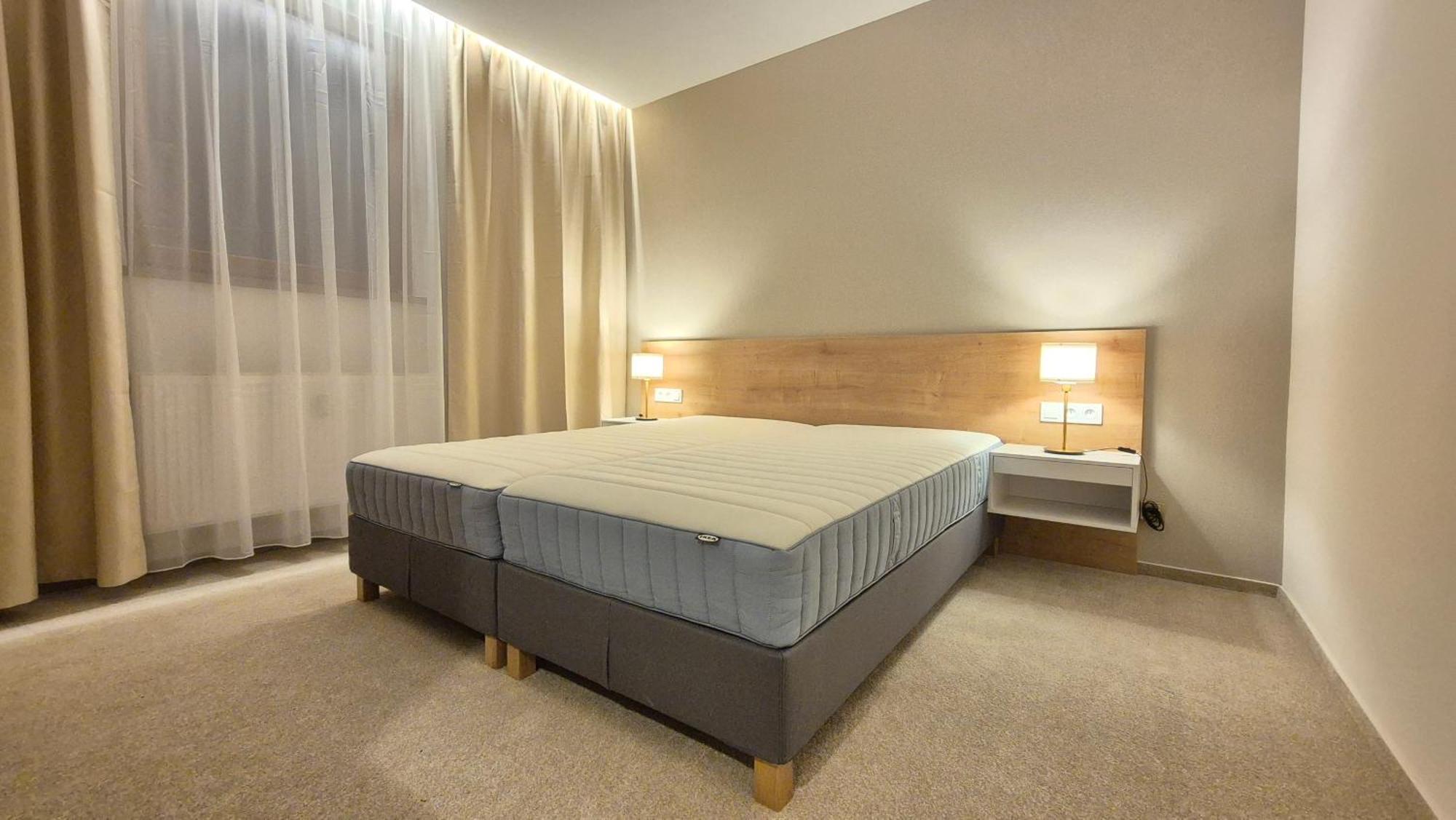 Apartman Kragujevska ジリナ エクステリア 写真